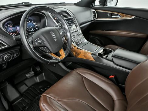 Used 2017 Lincoln MKX Reserve w/ Lincoln MKX Climate Package image 18