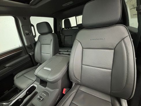 New 2025 GMC Sierra 2500 Denali w/ Denali Reserve Package image 22