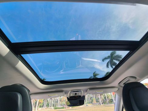 Used 2017 Volvo XC90 T5 Momentum w/ Vision Package FWD image 23