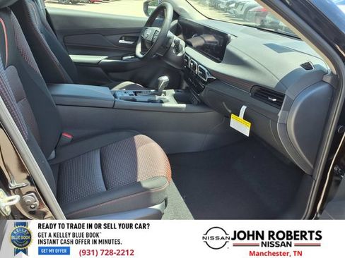 New 2026 Nissan Sentra SR w/ Floor Mat Package FWD image 19