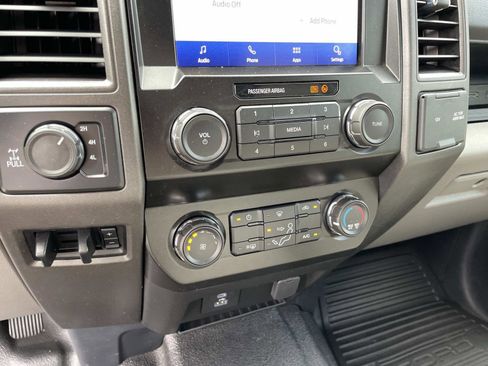 Used 2022 Ford F250 XL w/ Power Equipment Group image 19