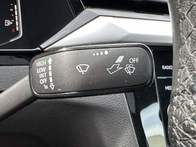 Used 2023 Volkswagen Arteon SEL AWD/4WD image 35