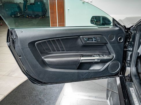 Used 2017 Ford Mustang Premium RWD image 22
