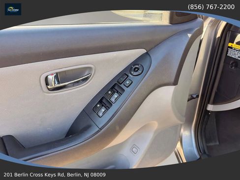 Used 2010 Hyundai Elantra GLS FWD image 18