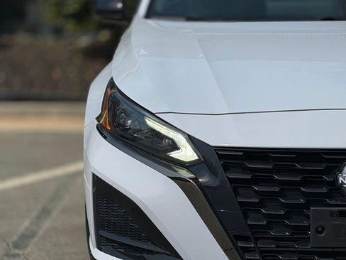 Used 2023 Nissan Altima 2.0 SR image 4