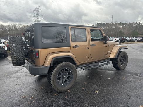 Used 2015 Jeep Wrangler Unlimited Sahara w/ Connectivity Group image 5