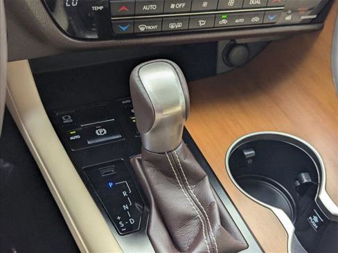 Used 2018 Lexus RX 350 FWD w/ Premium Package image 19