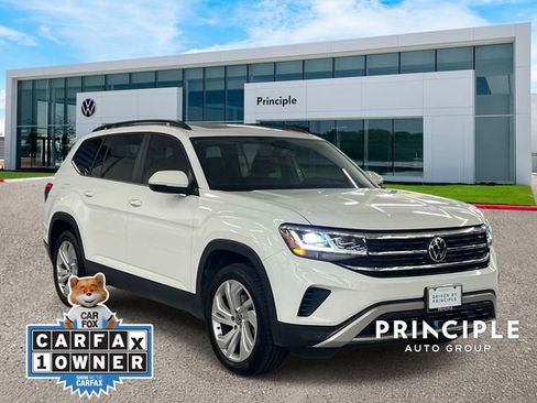 Used 2022 Volkswagen Atlas SE w/ Panoramic Sunroof Package image 3