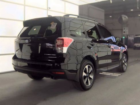 Used 2017 Subaru Forester 2.5i Premium AWD/4WD image 5