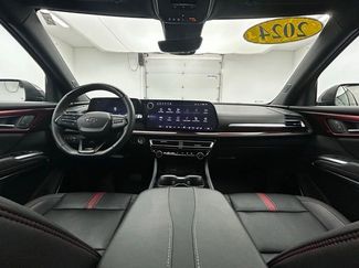 Used 2024 Chevrolet Traverse RS video 2