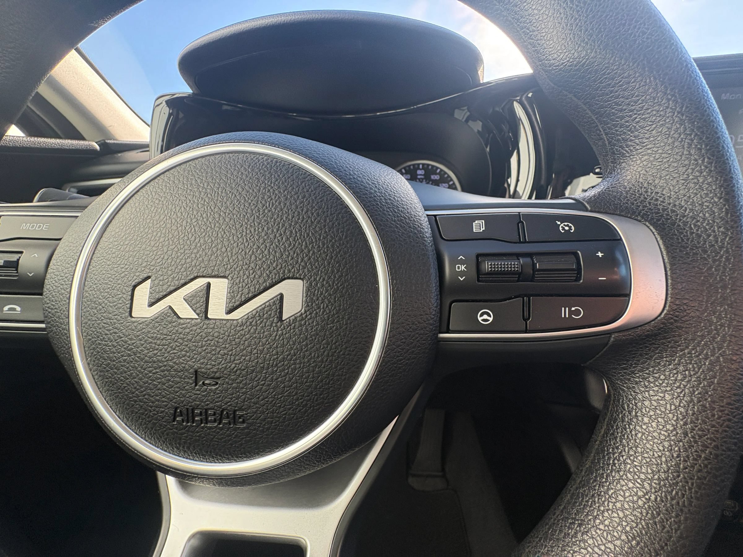 Used 2023 Kia K5 LXS FWD image 27
