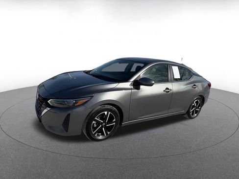 Used 2025 Nissan Sentra SV image 8