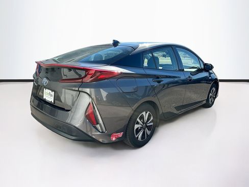 Used 2017 Toyota Prius Prime Premium image 9