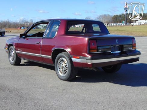 Used 1988 Oldsmobile Cutlass Calais SL image 11