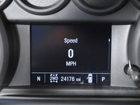 Used 2023 Chevrolet Silverado 1500 Custom image 13