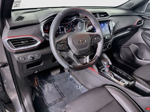 Used 2023 Chevrolet TrailBlazer RS w/ Convenience Package FWD image 9