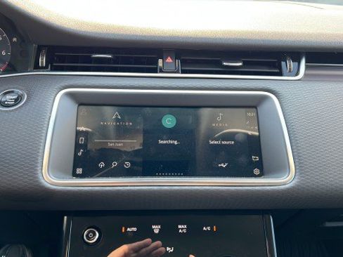 Used 2023 Land Rover Range Rover Evoque S image 29