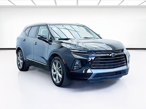 Used 2020 Chevrolet Blazer Premier w/ LPO, Black Grille Bar Package image 3