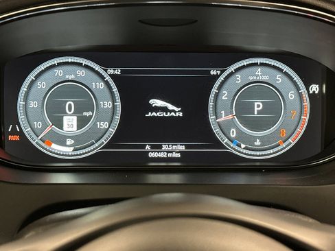 Used 2020 Jaguar E-PACE SE image 19