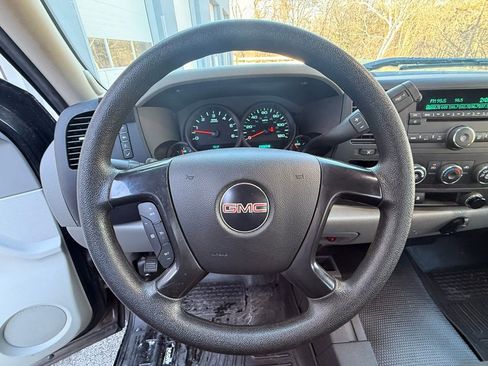 Used 2011 GMC Sierra 1500 W/T image 19