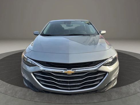 Used 2023 Chevrolet Malibu LT image 2