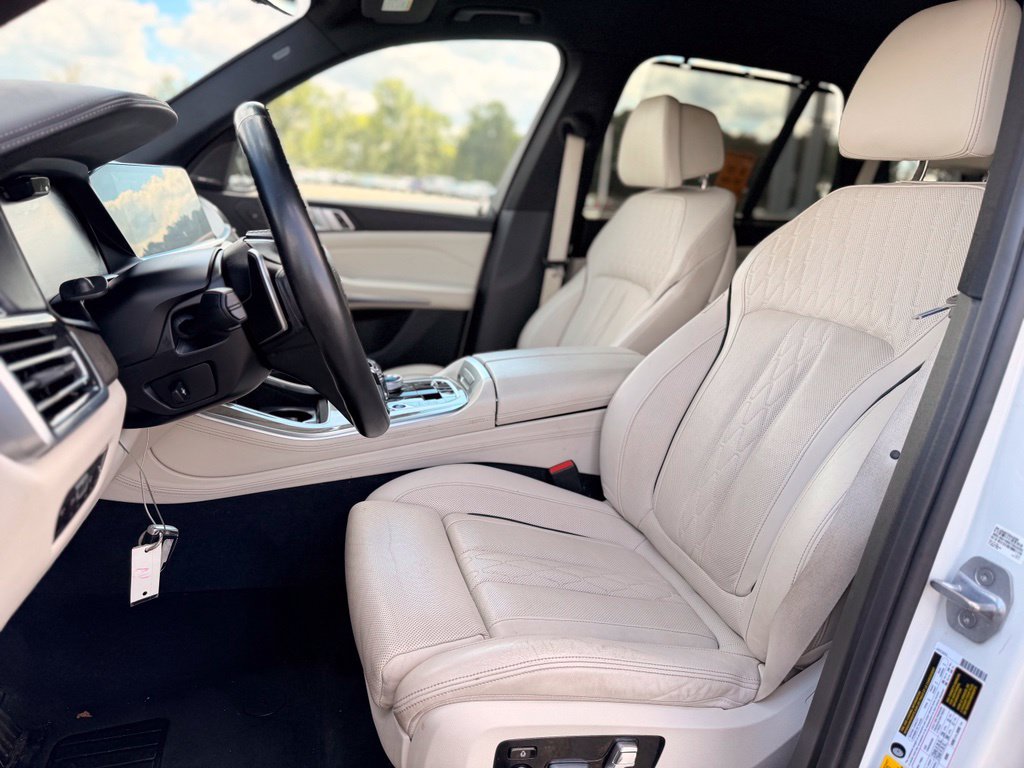 Used 2019 BMW X5 xDrive40i w/ Executive Package AWD/4WD image 12