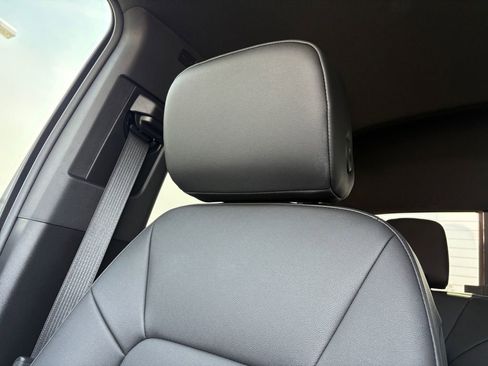 Used 2026 Chevrolet Colorado Trail Boss AWD/4WD image 15