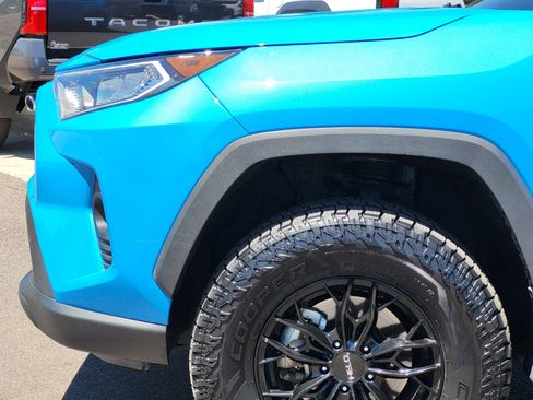 Used 2020 Toyota RAV4 XLE w/ Convenience Package AWD/4WD image 7