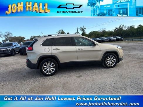 Used 2015 Jeep Cherokee Limited w/ Luxury Group image 13