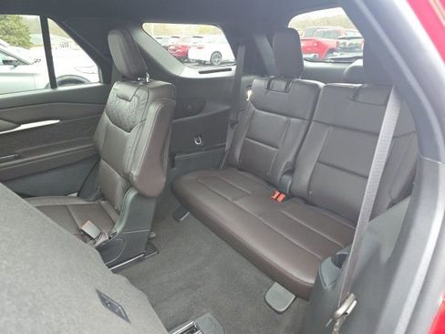 Used 2025 Ford Explorer Platinum w/ LUX Leather Package image 24