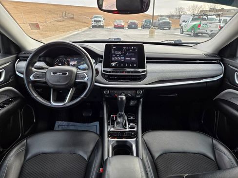 Used 2022 Jeep Compass Latitude w/ Convenience Group image 17