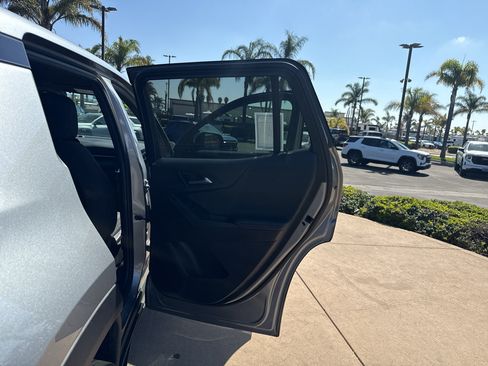 Used 2026 Chevrolet Equinox LT FWD image 14
