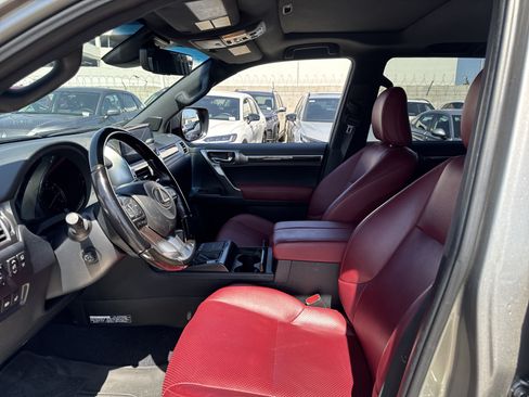 Used 2023 Lexus GX 460 Luxury w/ Off Road Package AWD/4WD image 9