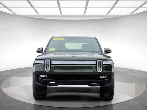 Used 2022 Rivian R1T Adventure image 2