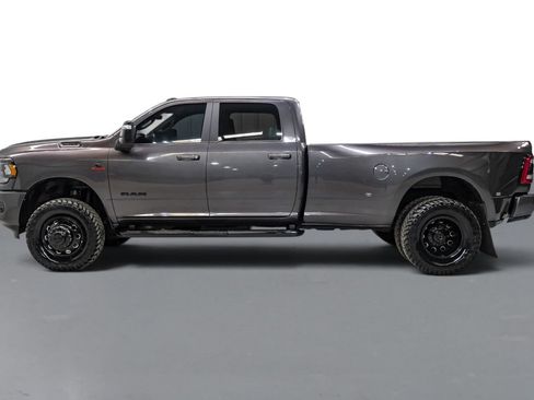 Used 2024 RAM 3500 Big Horn w/ Night Edition AWD/4WD image 9