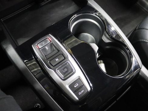 Used 2018 Honda Pilot Touring image 28