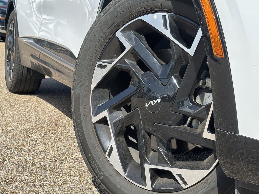 Used 2024 Kia Sportage SX FWD image 2