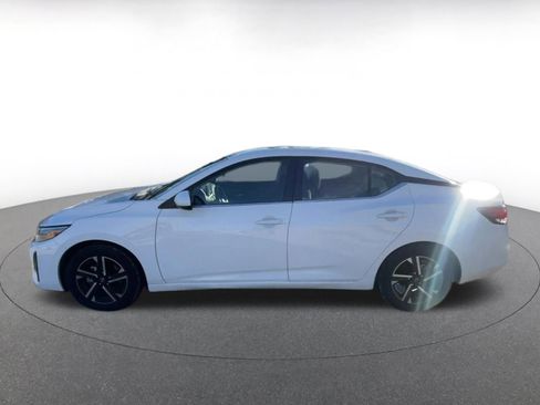 Used 2025 Nissan Sentra SV image 9