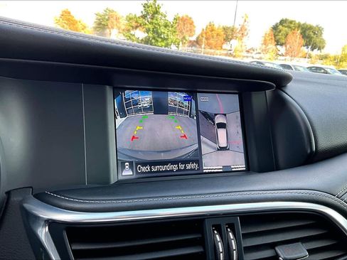 Used 2019 INFINITI QX30 w/ Navigation Package image 23