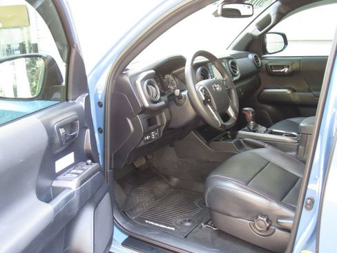 Certified 2018 Toyota Tacoma TRD Pro AWD/4WD image 14
