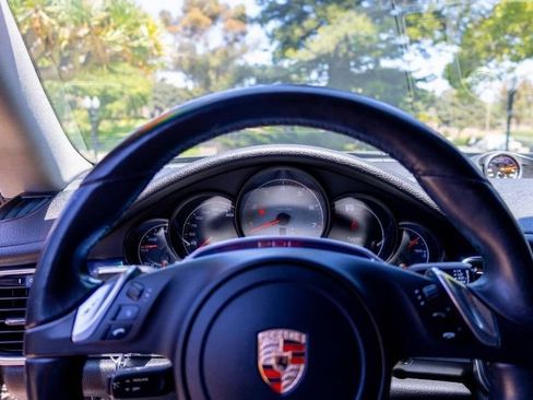 Used 2014 Porsche Panamera S image 23