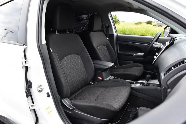 Used 2021 Mitsubishi Outlander Sport SE FWD image 19