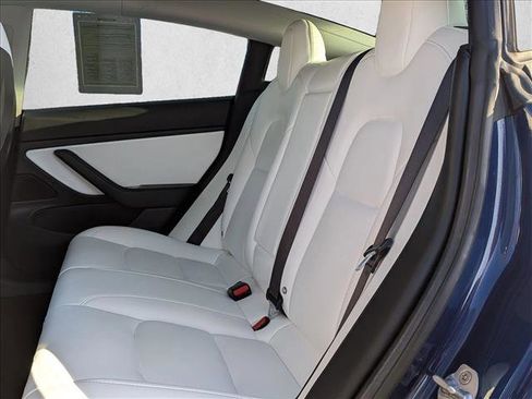 Used 2018 Tesla Model 3 Long Range image 19