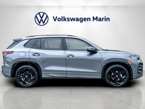 New 2026 Volkswagen Tiguan SE R-Line image 6