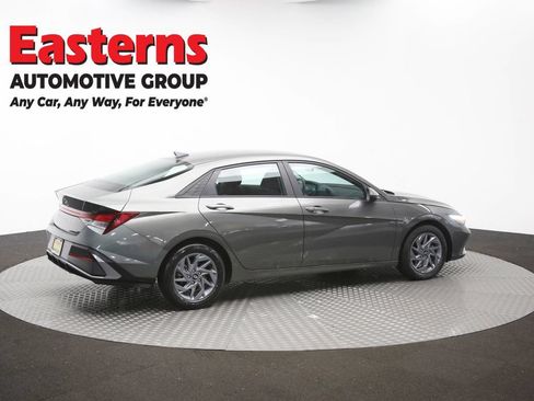 Used 2024 Hyundai Elantra SEL FWD image 41