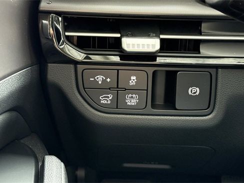 New 2026 Kia Sportage EX image 32