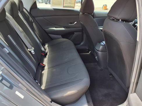 Used 2024 Hyundai Elantra SEL FWD image 12