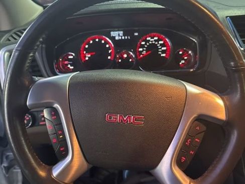 Used 2015 GMC Acadia SLT image 4