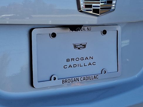 Certified 2021 Cadillac XT4 Premium Luxury w/ Cold Weather Package image 12