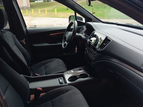 Used 2022 Honda Pilot Sport image 10
